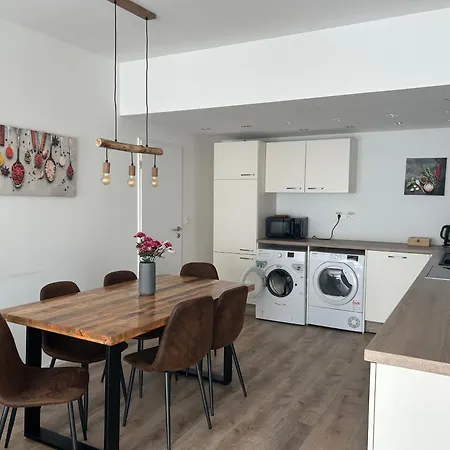 Porz Ii Naehe Flughafen Apartmán